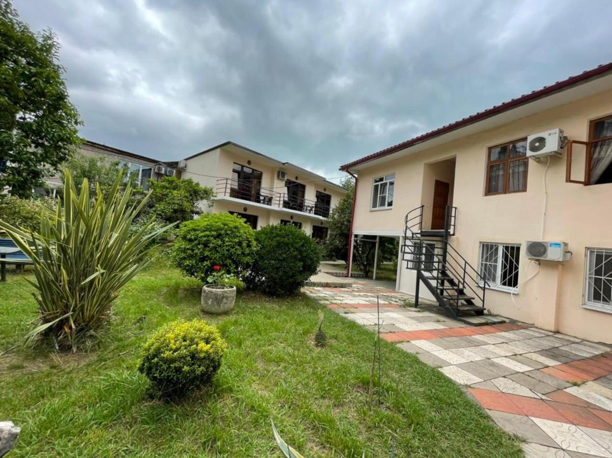Guest House Dali Gagra Exterior foto
