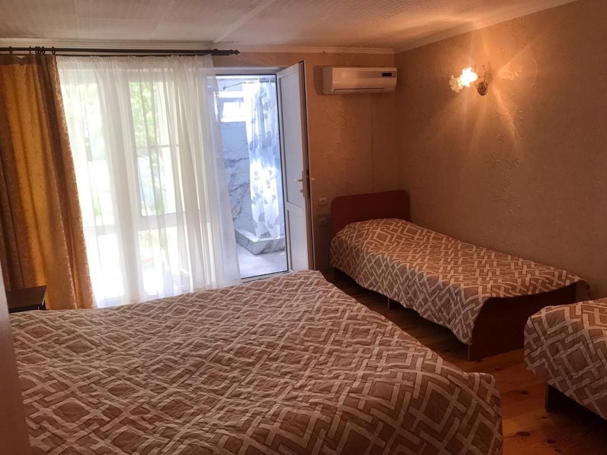 Guest House Dali Gagra Exterior foto