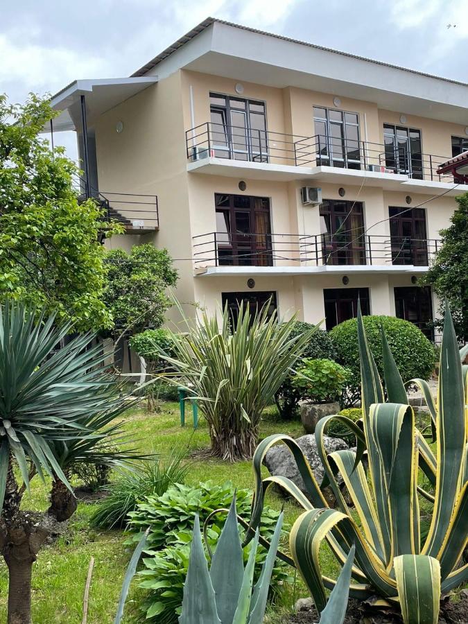 Guest House Dali Gagra Exterior foto
